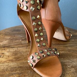 Pour La Victorie Stilletos